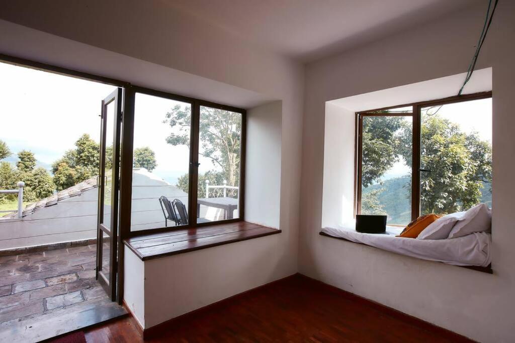 Ghost Villa Pokhara With Mountain View 20Mins From Main Area Ranipauwa Bagian luar foto
